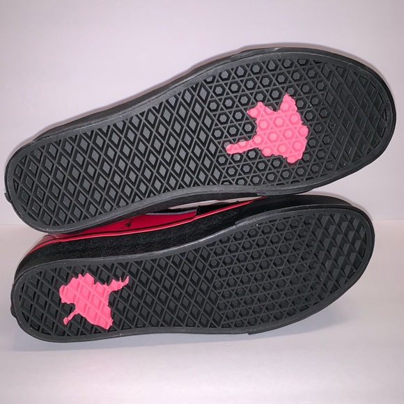 NIB Vans x Marvel Deadpool Sk8-Hi limited edition - Picture 6 of 8